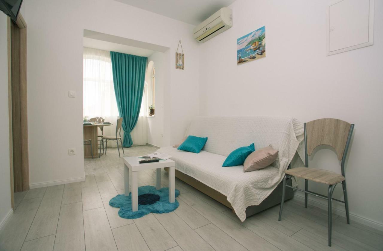 Apartments Kampanel คาชเตลา ภายนอก รูปภาพ