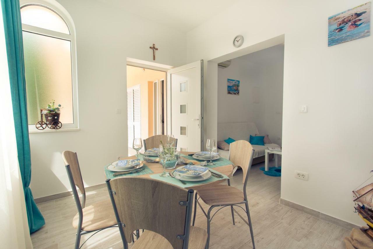 Apartments Kampanel คาชเตลา ภายนอก รูปภาพ