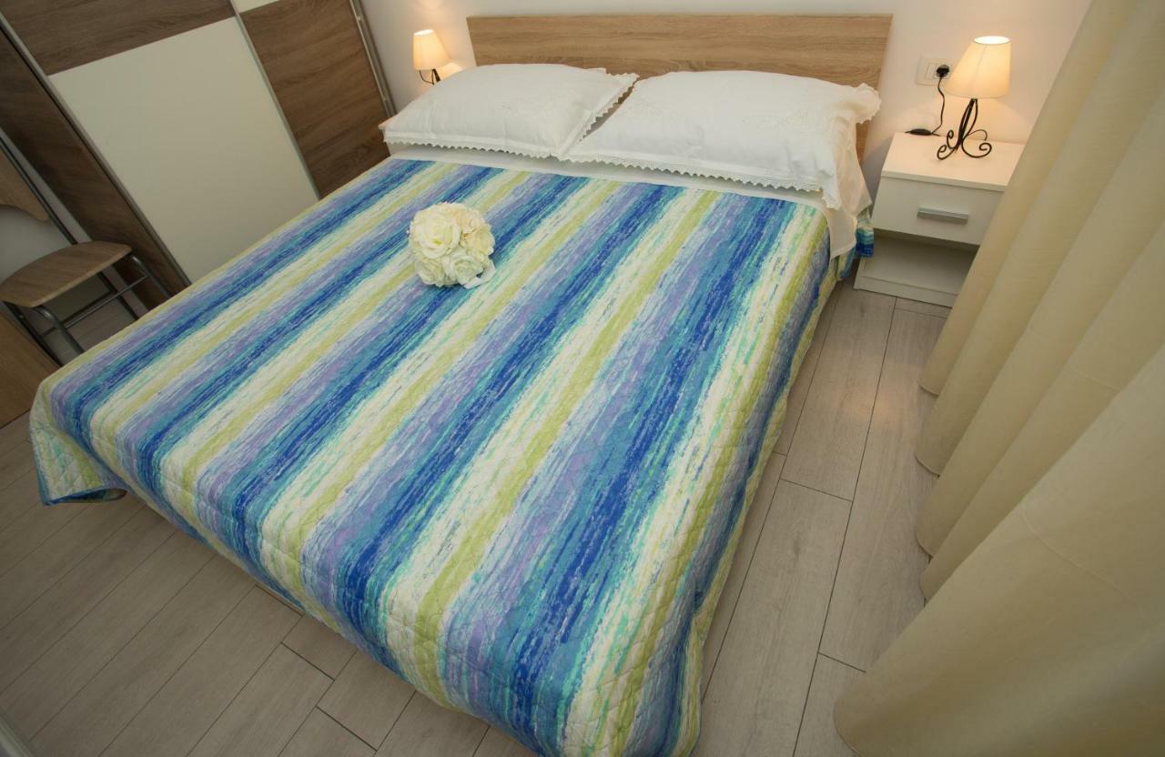 Apartments Kampanel คาชเตลา ภายนอก รูปภาพ