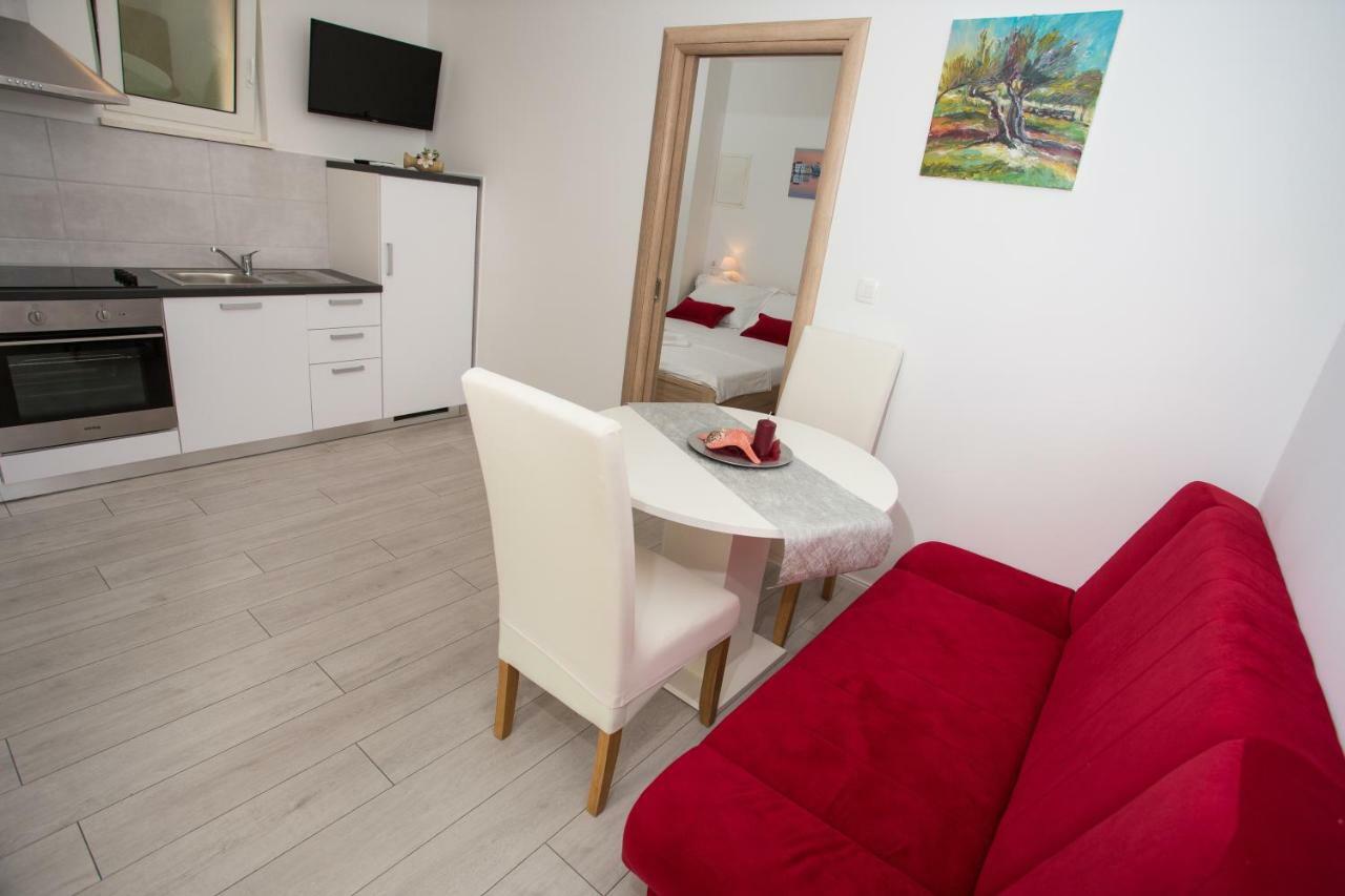Apartments Kampanel คาชเตลา ภายนอก รูปภาพ